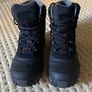 New!! MENS THE NORTH FACE SNOW BOOTS SIZE 10.5